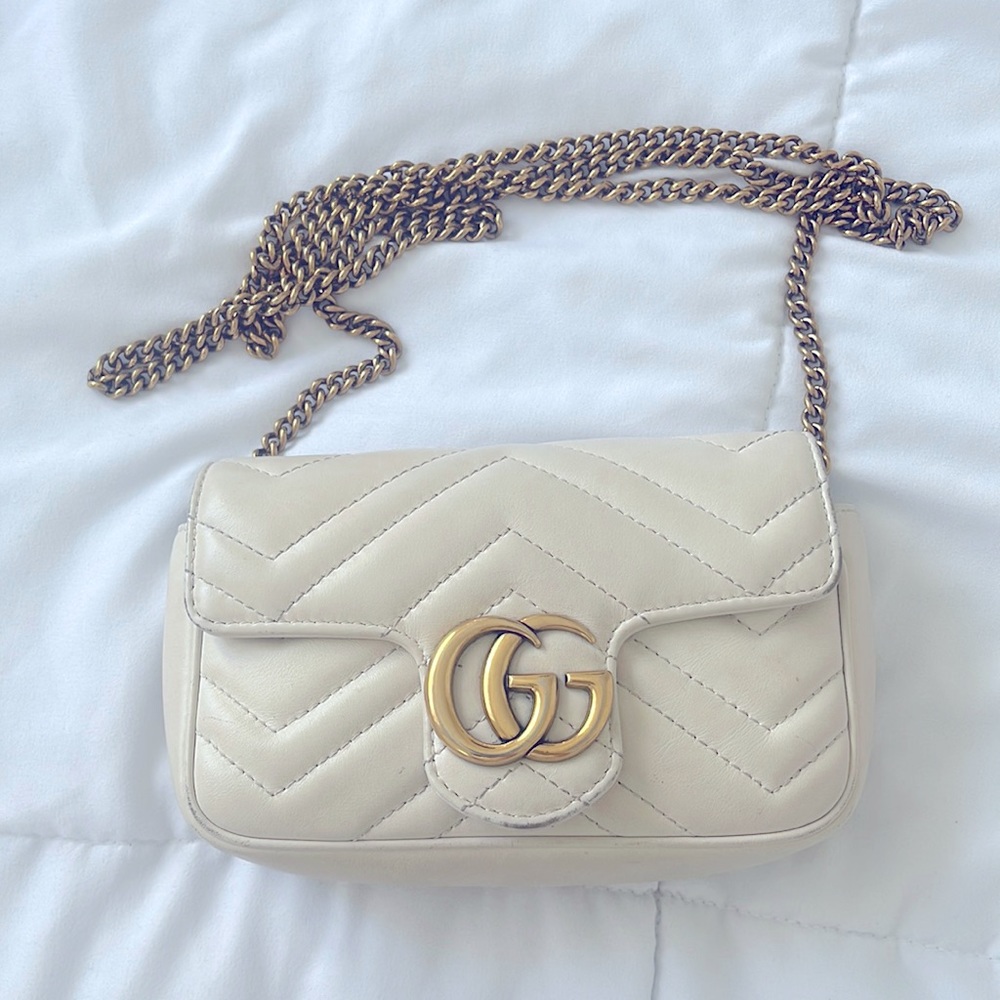 AUTHENTIC Gucci Marmont Super Mini